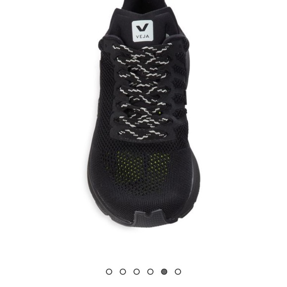 NWT Veja black sneakers EU size 40 (women’s 8 1/2-9/men’s 7).Brand new with box. - Picture 7 of 14